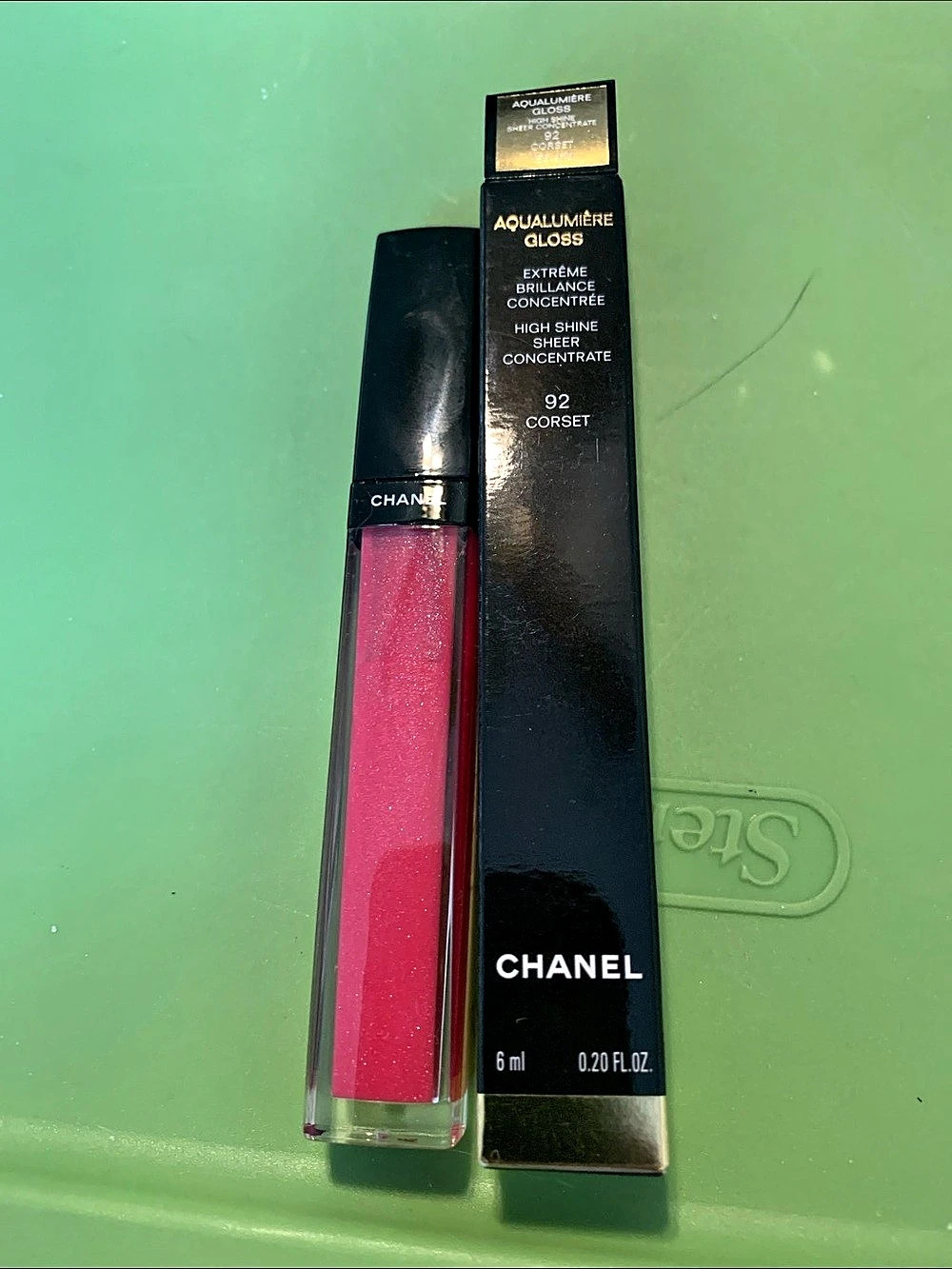 CHANEL Aqualumière Gloss High Shine Sheer Concentrate Pink